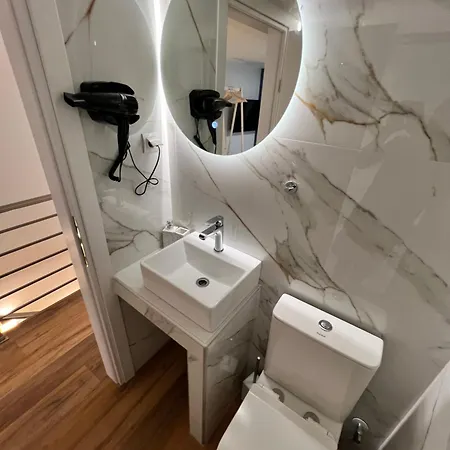 דירה Averof Loft